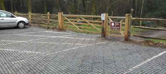 PERFO-AK
                                                    Parking Lot